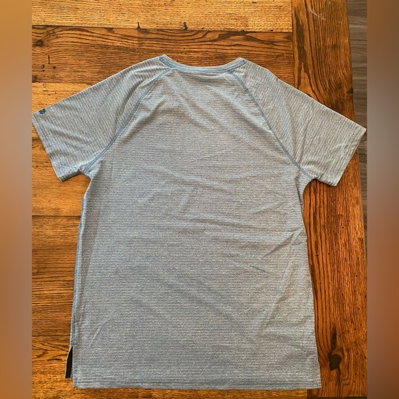 NWT All in Motion Men's Novelty T-Shirt Size Medium Light Blue - Picture 3 of 3